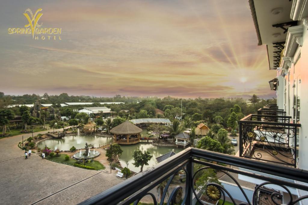 Spring Garden Hotel Lk Long Khanh Ngoại thất bức ảnh